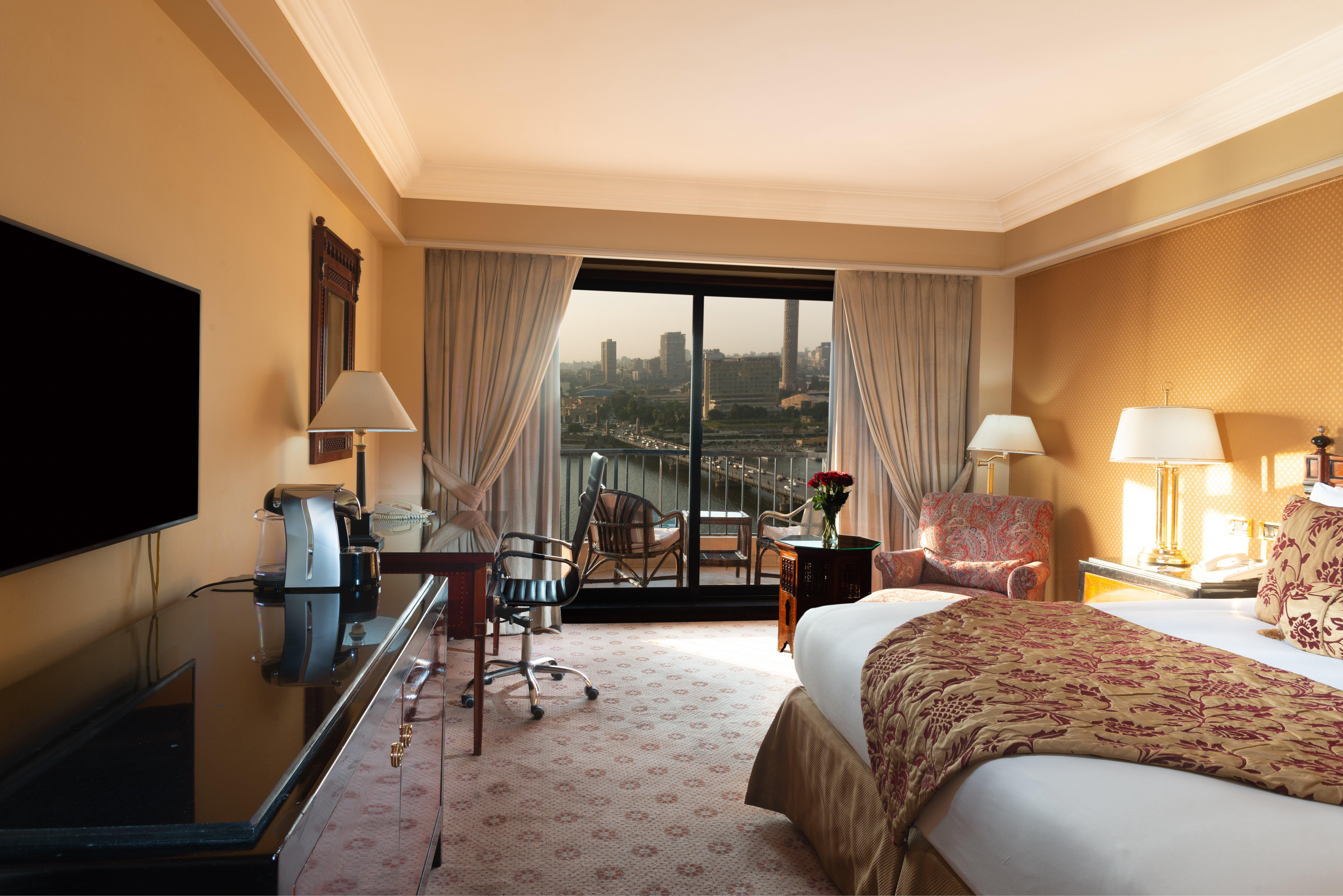 Hotel Intercontinental Cairo Semiramis By Ihg Zewnętrze zdjęcie A room at the Four Seasons Hotel, Cairo