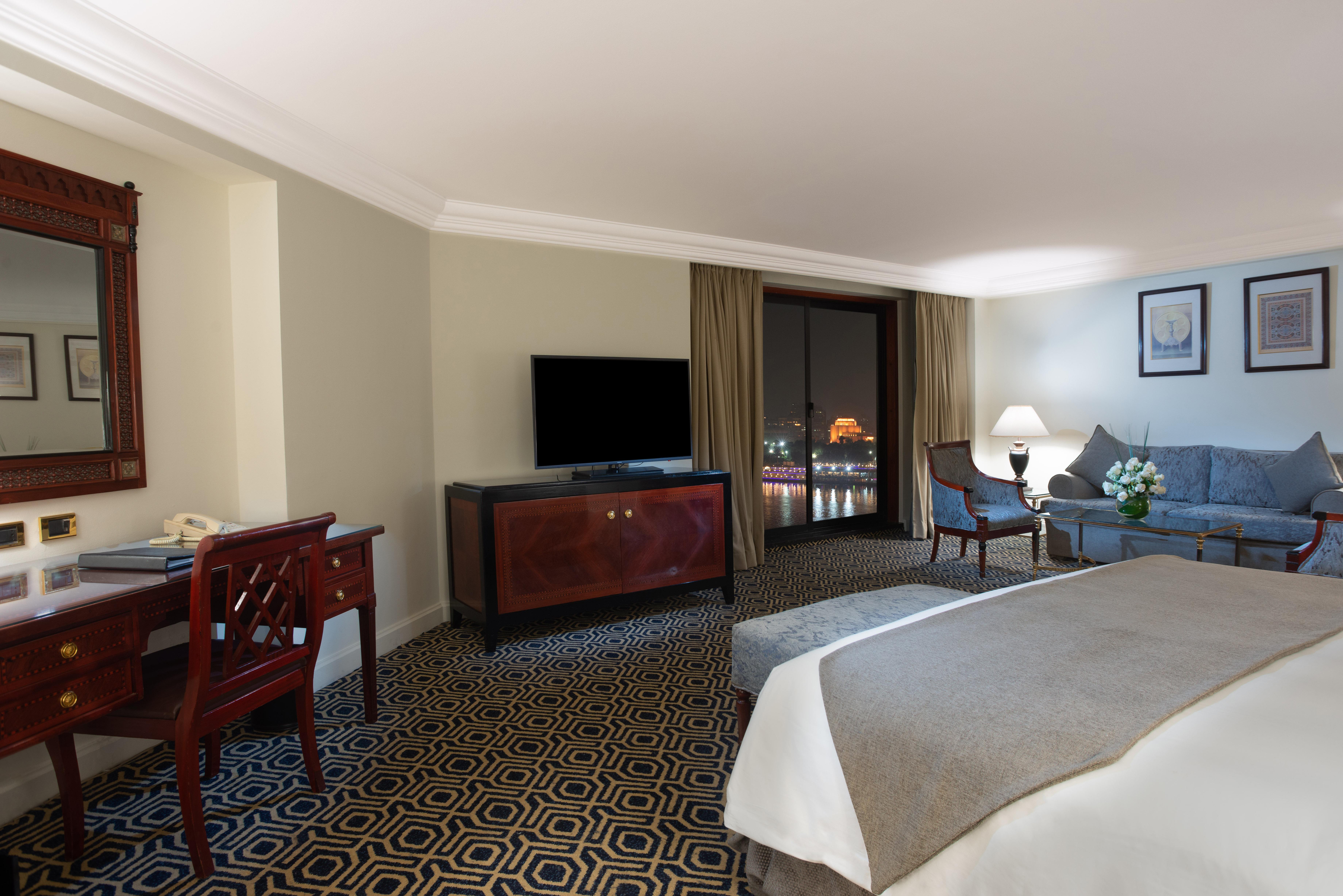 Hotel Intercontinental Cairo Semiramis By Ihg Zewnętrze zdjęcie A room at the Four Seasons Hotel