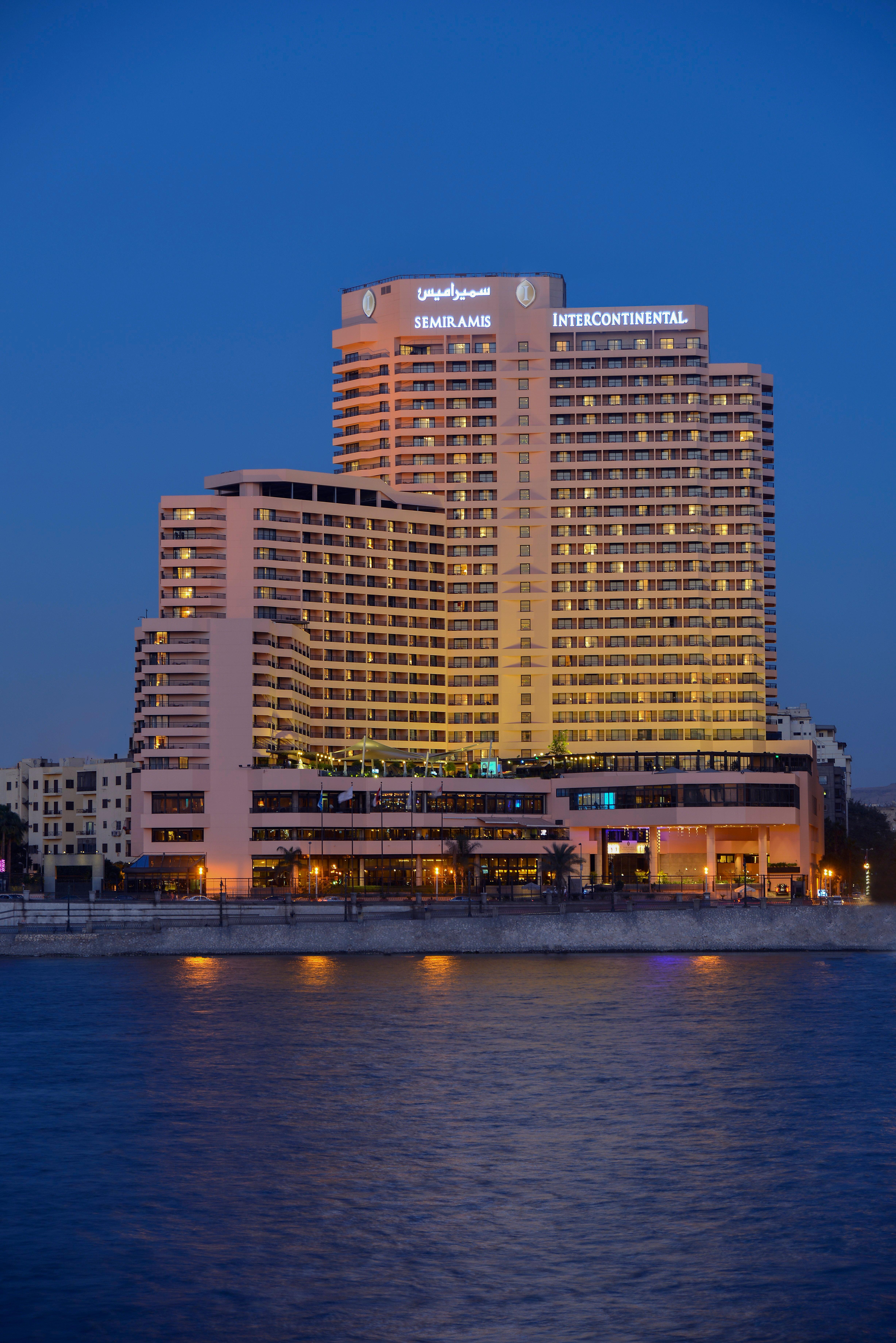 Hotel Intercontinental Cairo Semiramis By Ihg Zewnętrze zdjęcie The Nile City Towers