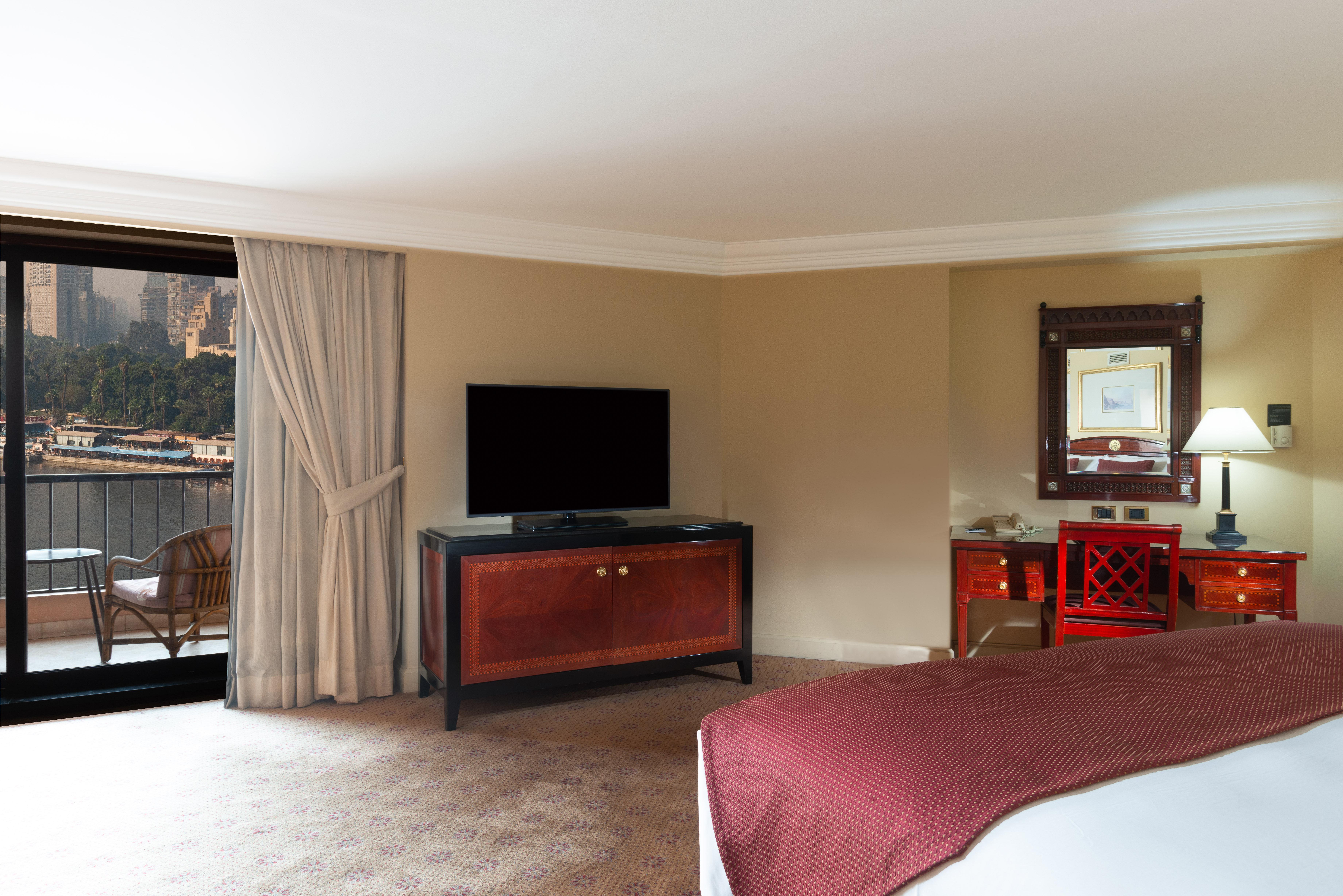 Hotel Intercontinental Cairo Semiramis By Ihg Zewnętrze zdjęcie A bedroom at the Four Seasons Hotel