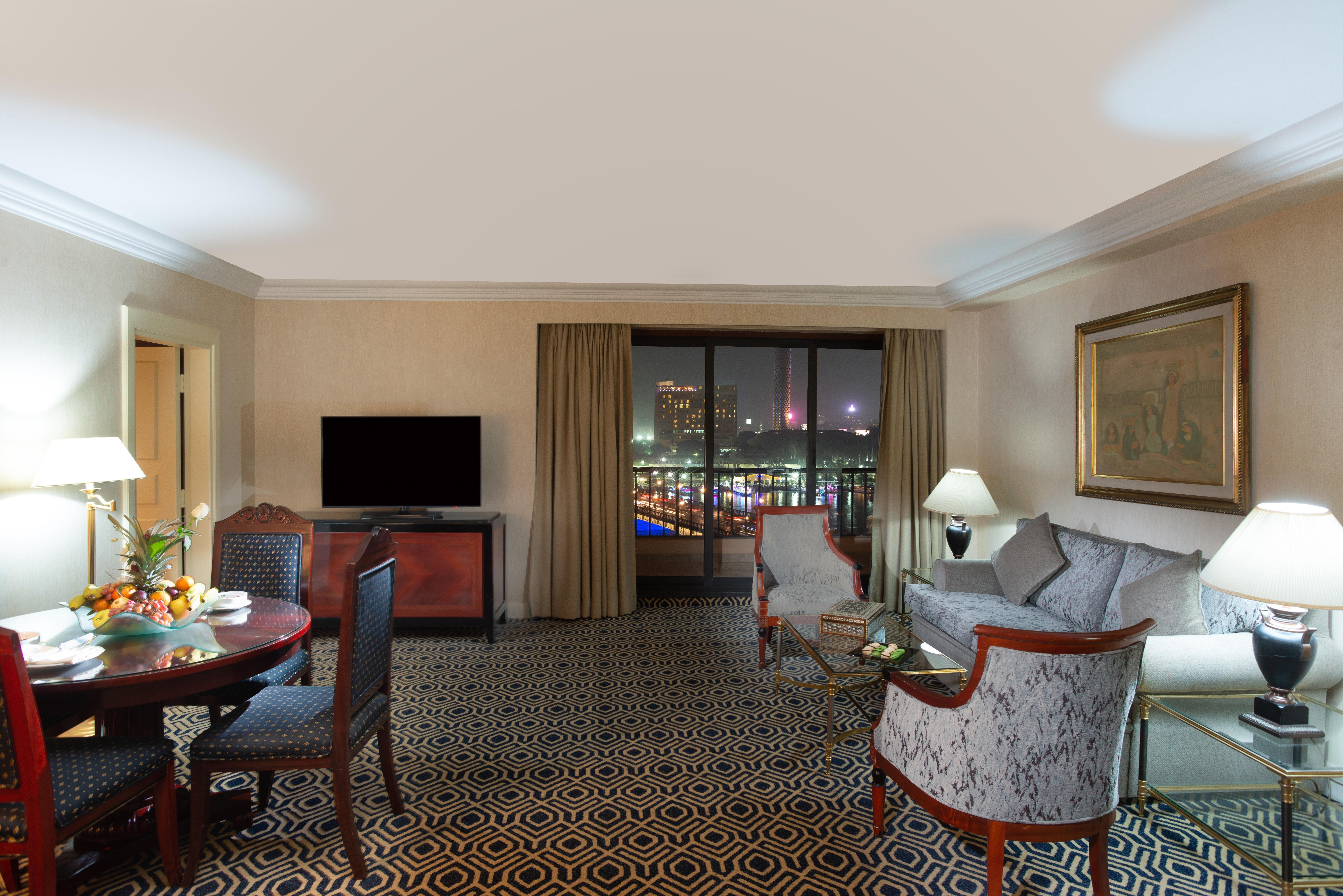 Hotel Intercontinental Cairo Semiramis By Ihg Zewnętrze zdjęcie A suite at the hotel