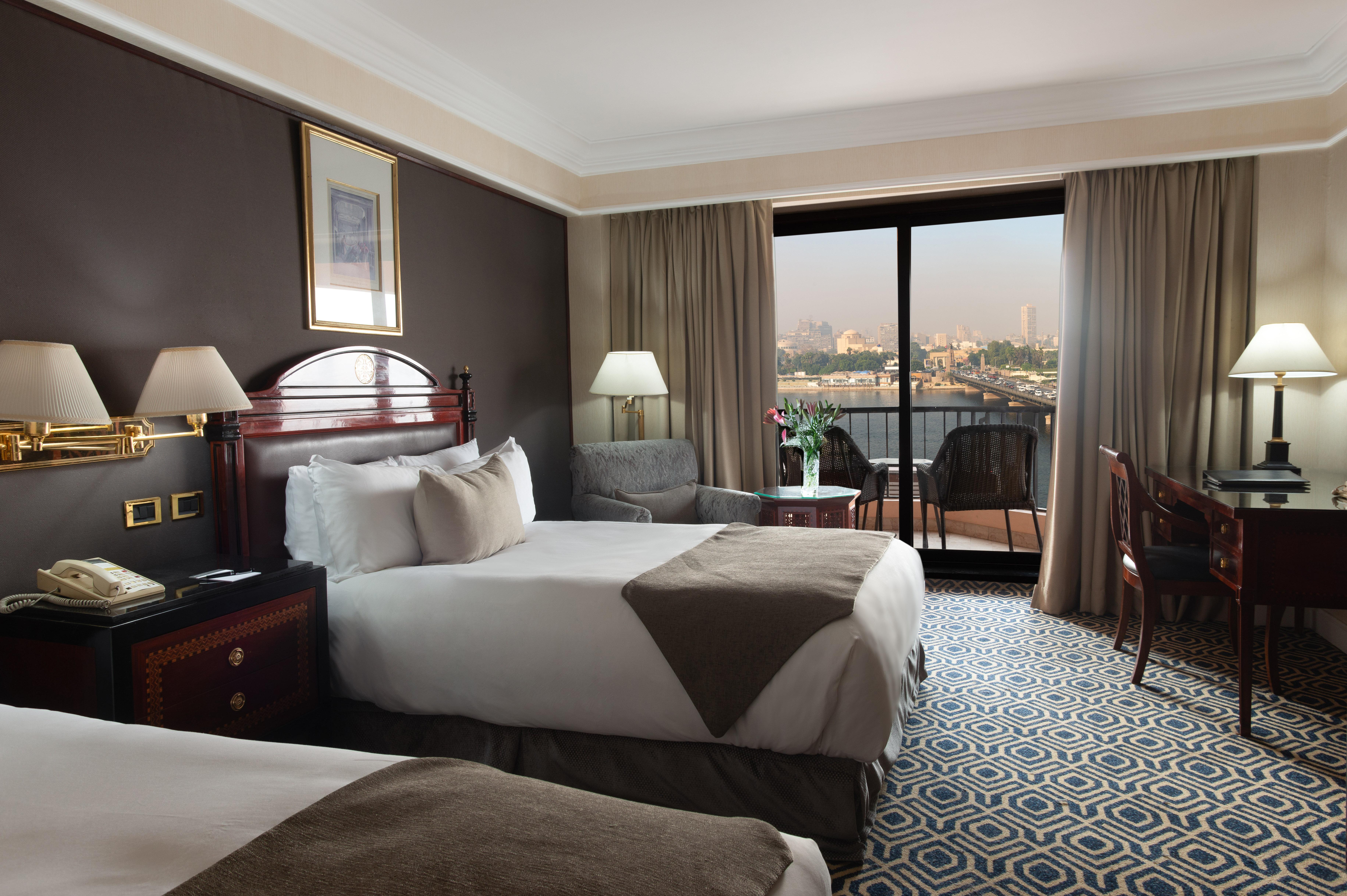 Hotel Intercontinental Cairo Semiramis By Ihg Zewnętrze zdjęcie A room at the Four Seasons Hotel, Cairo